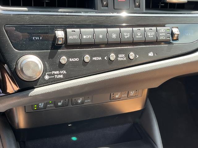 2023 Lexus ES 300h Base