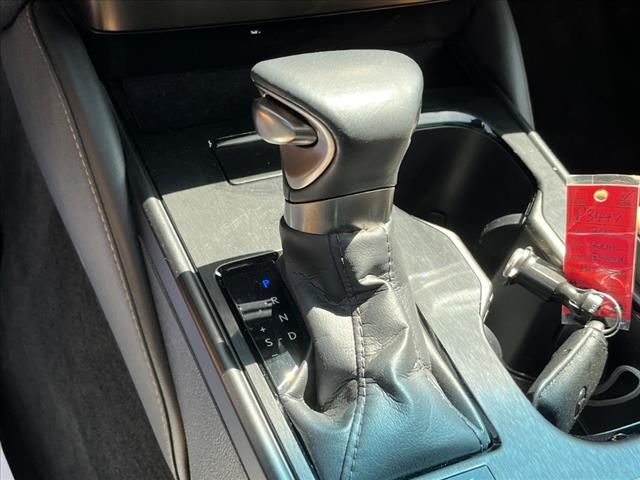 2023 Lexus ES 300h Base