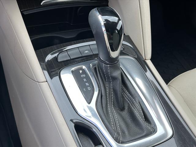 2019 Buick Regal TourX Essence