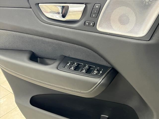 2021 Volvo XC60 Recharge T8 R-Design