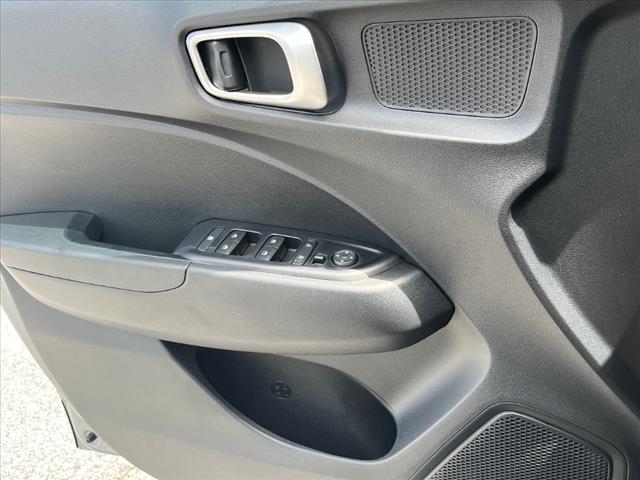 2022 Hyundai VENUE SE