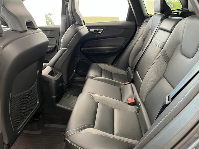 2021 Volvo XC60 Recharge T8 R-Design