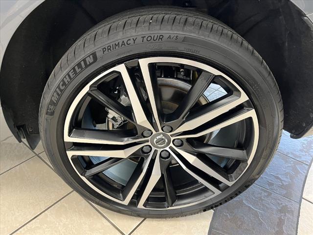 2021 Volvo XC60 Recharge T8 R-Design