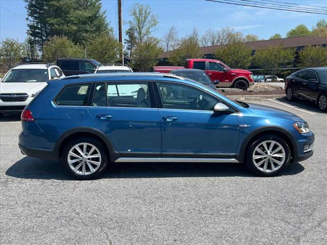 2017 Volkswagen Golf Alltrack TSI S 4Motion