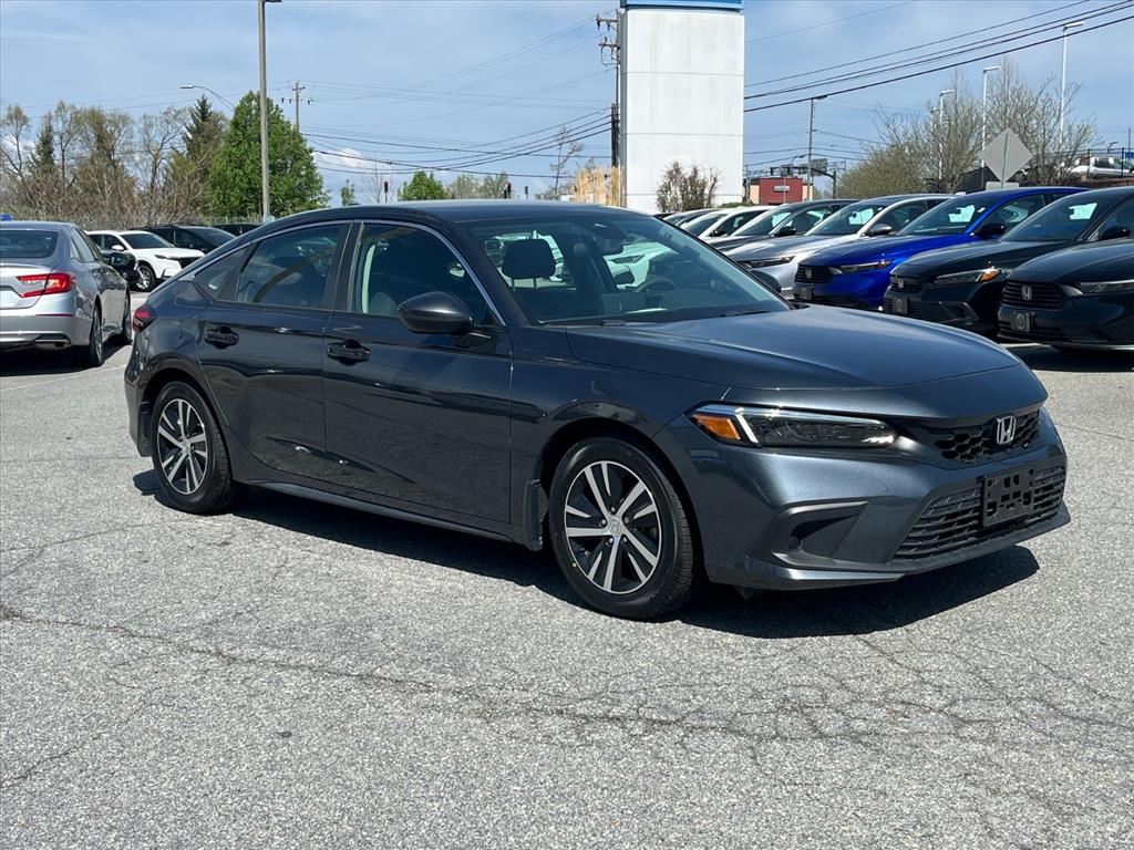 View vehicle photo 2