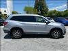 2022 Honda Pilot Touring w/Rear Captain's Chairs