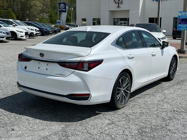 2023 Lexus ES 300h Base