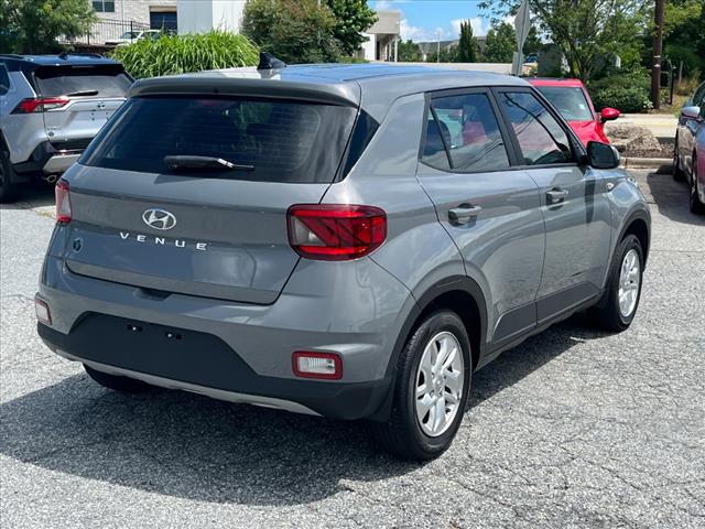 2022 Hyundai VENUE SE