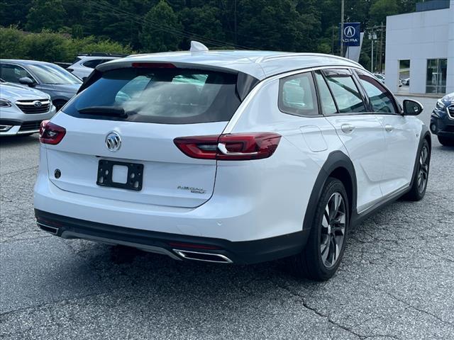 2019 Buick Regal TourX Essence