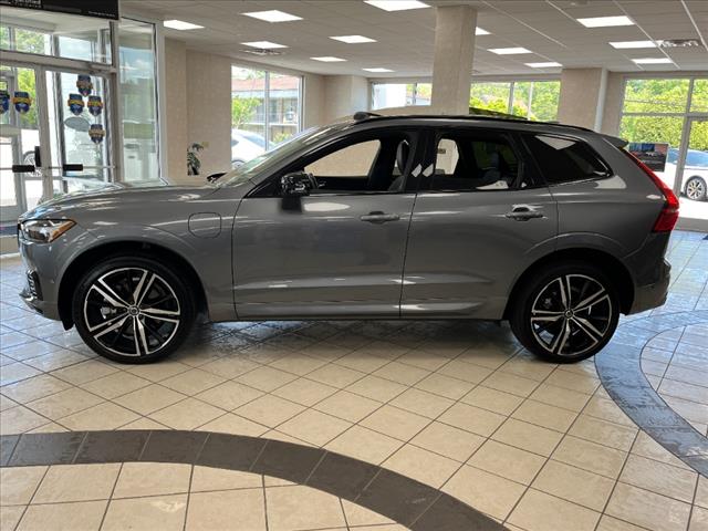 2021 Volvo XC60 Recharge T8 R-Design