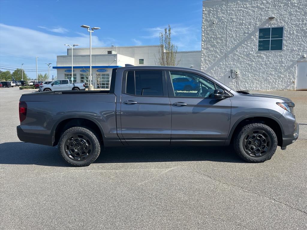 View vehicle photo 3