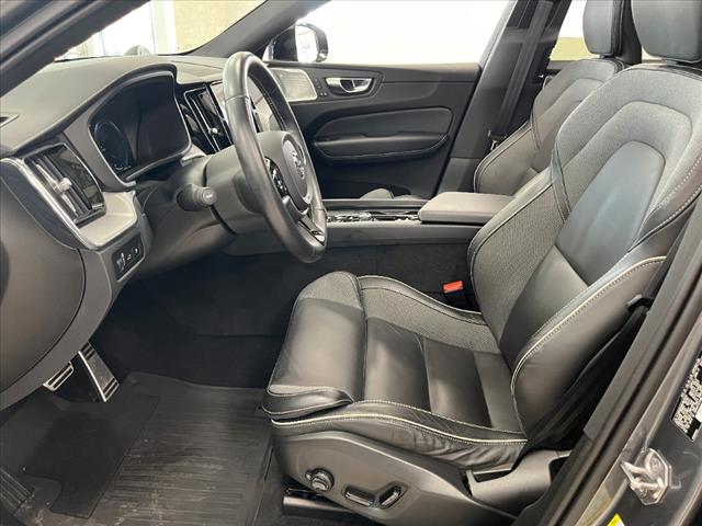 2021 Volvo XC60 Recharge T8 R-Design