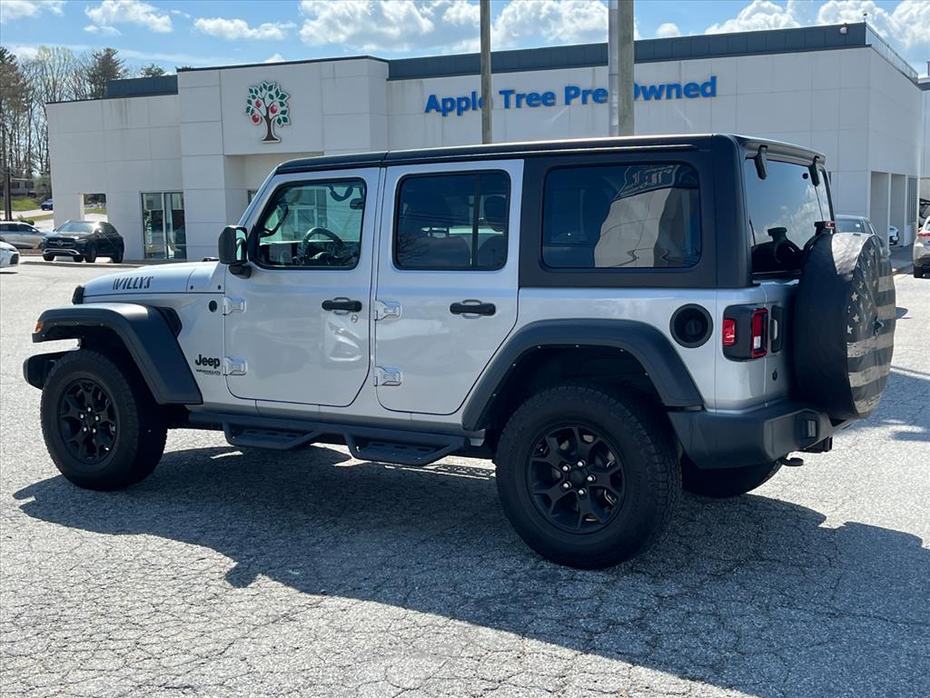 View vehicle photo 5