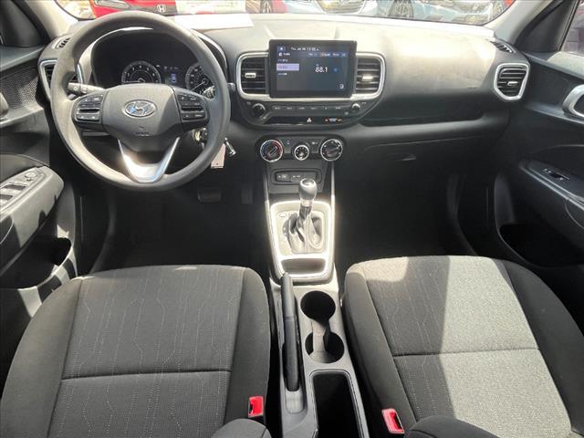 2022 Hyundai VENUE SE
