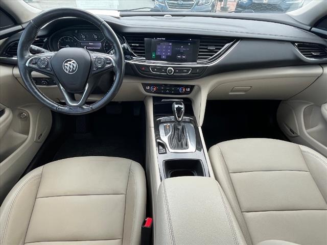 2019 Buick Regal TourX Essence