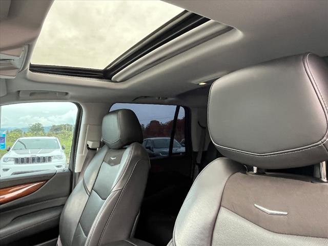 2017 Cadillac Escalade Luxury