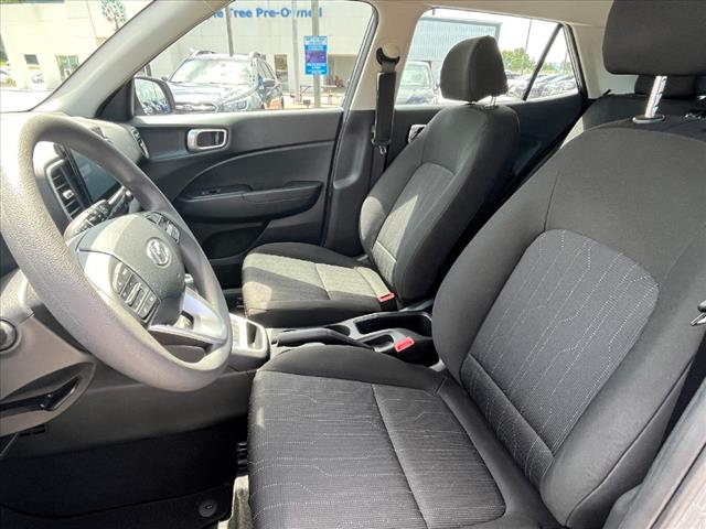 2022 Hyundai VENUE SE