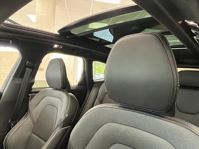 2021 Volvo XC60 Recharge T8 R-Design