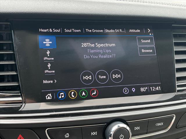 2019 Buick Regal TourX Essence
