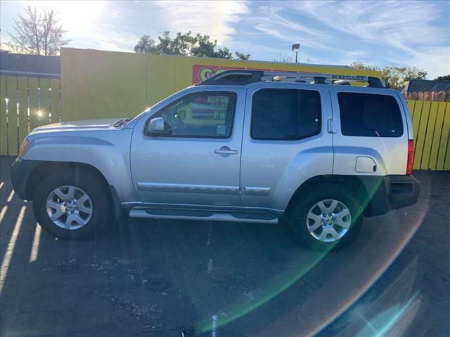 2010 Nissan Xterra SE - Photo 2