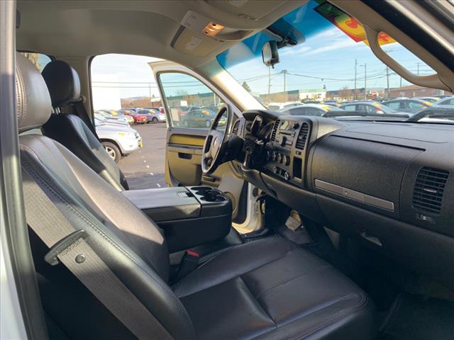 2011 Chevrolet Silverado 2500HD LT - Photo 7