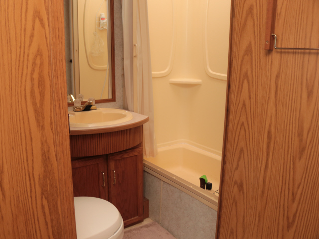 1999 Winnebago Wpf35c MPV / Brave