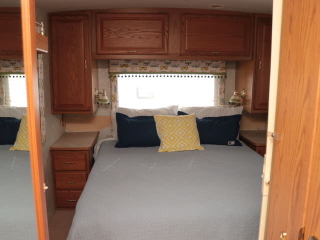 1999 Winnebago Wpf35c MPV / Brave