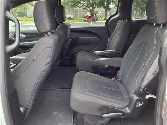 2022 Chrysler Pacifica Touring