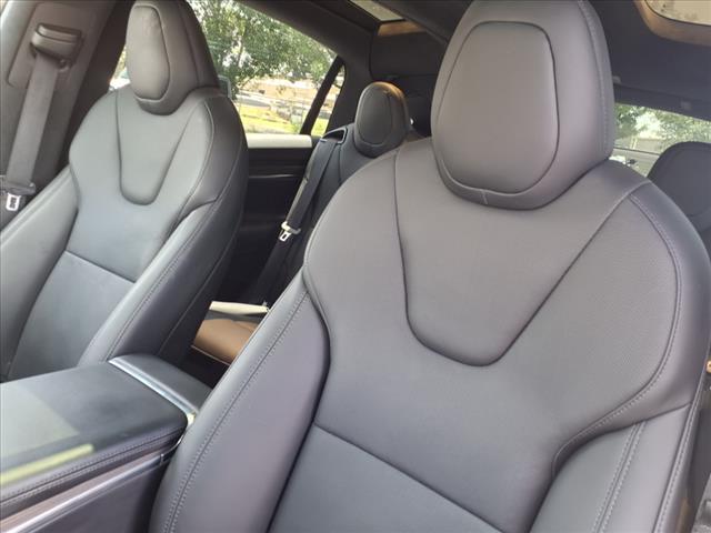 2022 Tesla Model X Base