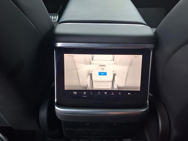 2022 Tesla Model X Base