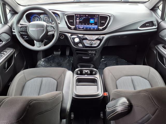 2022 Chrysler Pacifica Touring