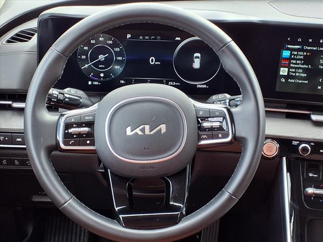 2024 Kia Carnival SX