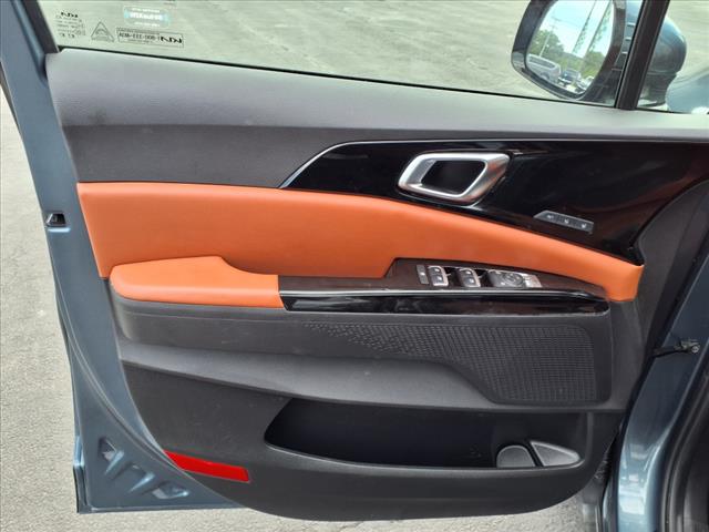 2024 Kia Carnival SX