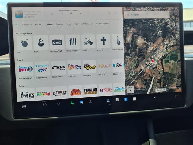 2022 Tesla Model X Base
