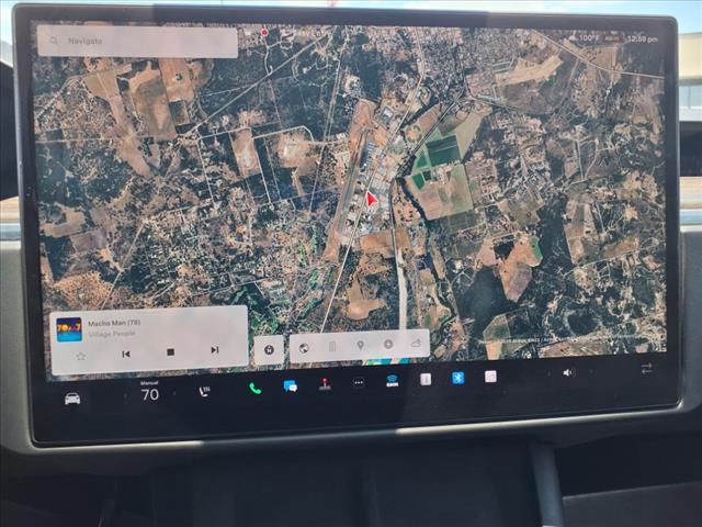 2022 Tesla Model X Base