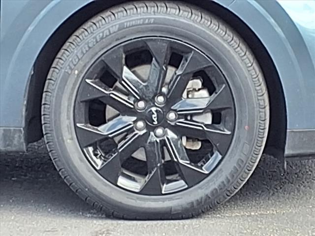 2024 Kia Carnival SX