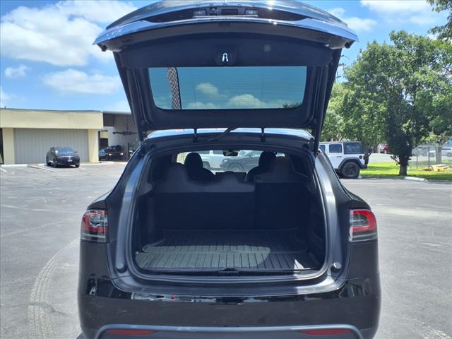 2022 Tesla Model X Base