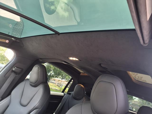 2022 Tesla Model X Base