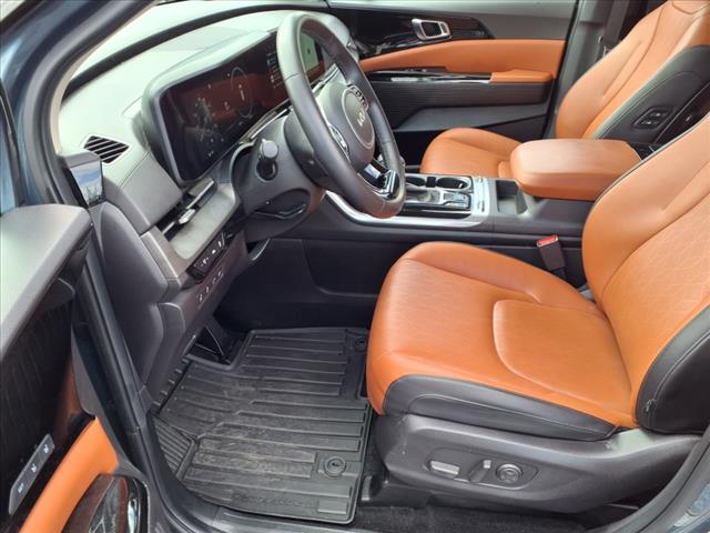 2024 Kia Carnival SX