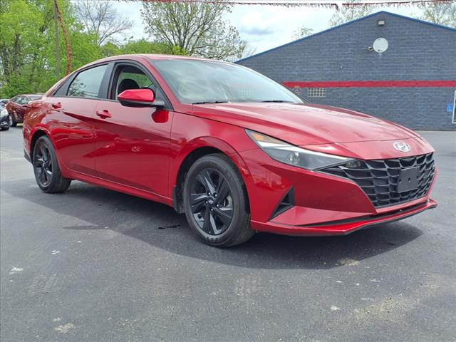 2022 Hyundai ELANTRA SEL
