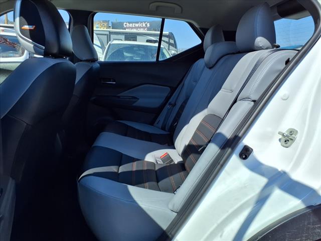 2021 Nissan Kicks SR