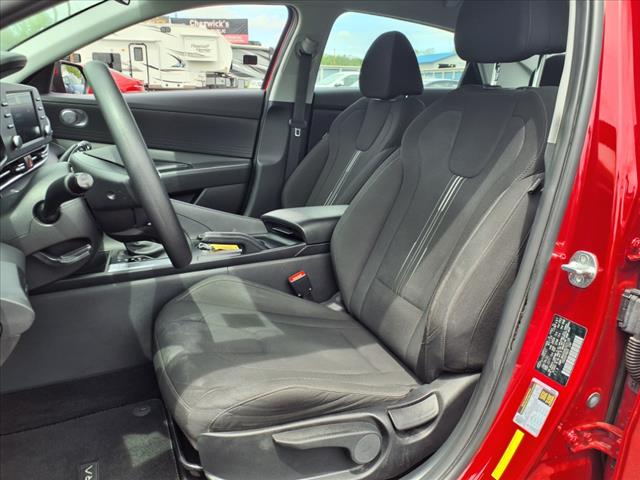 2022 Hyundai ELANTRA SEL