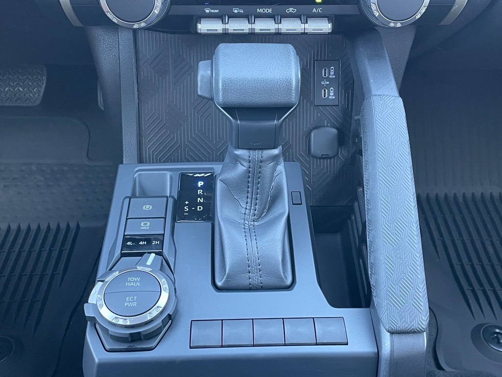 2025 Toyota Tacoma SR5 Double Cab photo 11