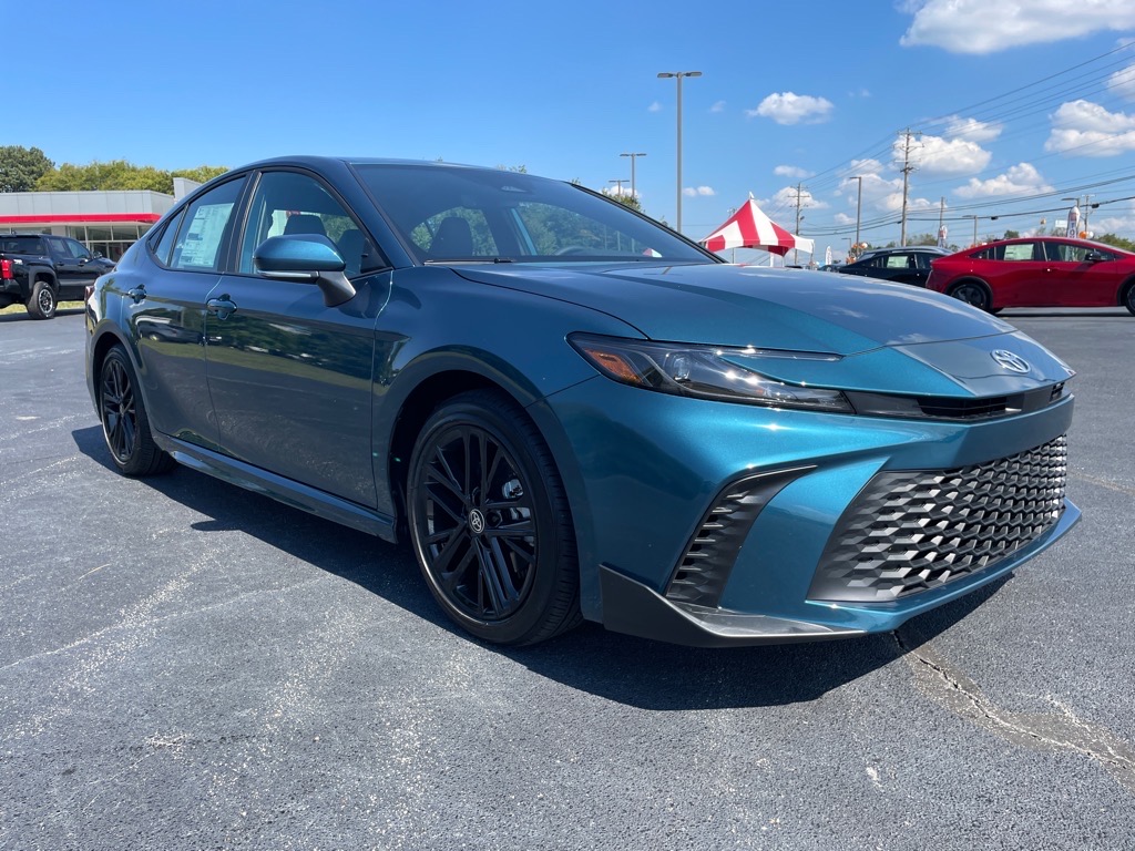 2026 Toyota Camry SE photo 2