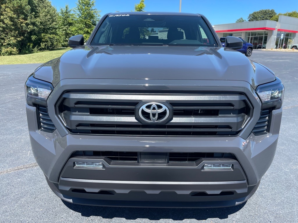 2025 Toyota Tacoma SR5 Double Cab photo 3