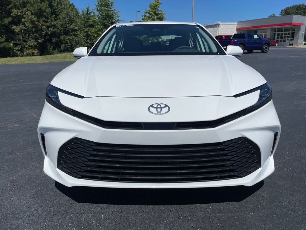 2026 Toyota Camry LE photo 3