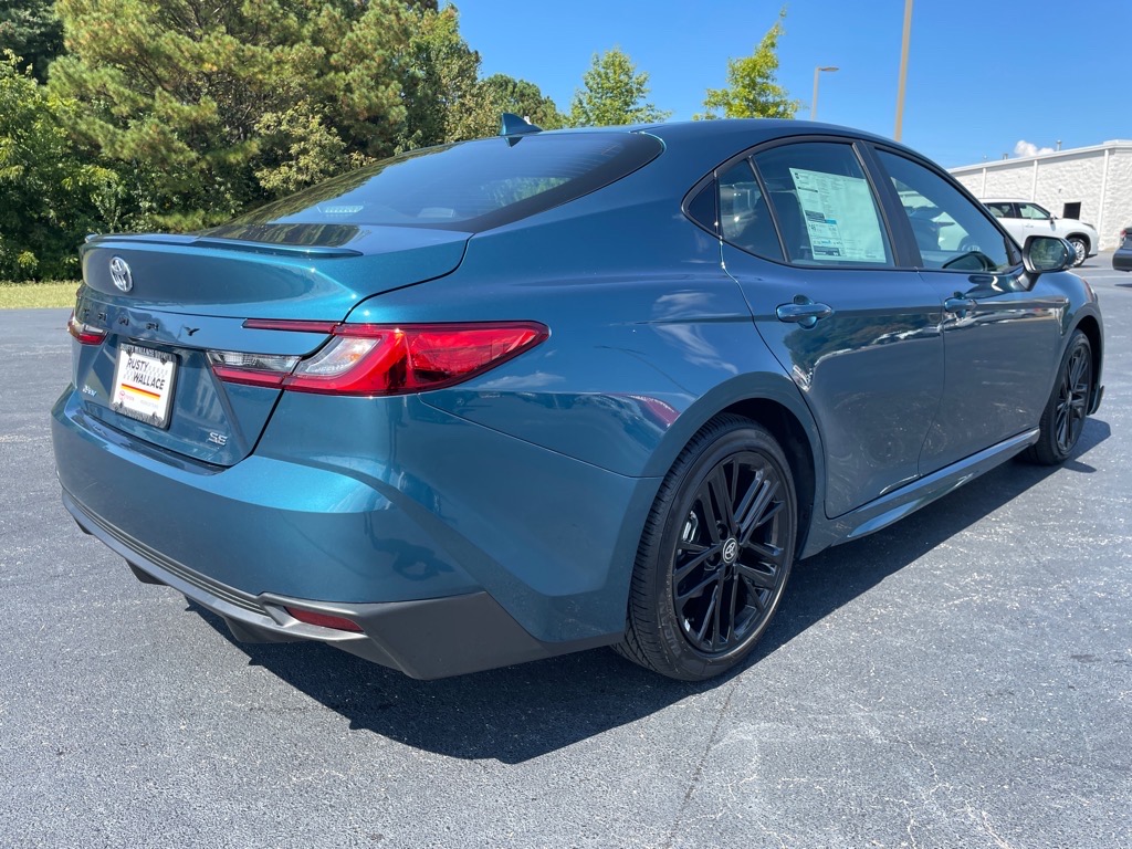 2026 Toyota Camry SE photo 4