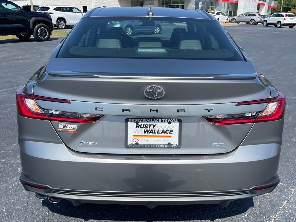 2026 Toyota Camry SE photo 5