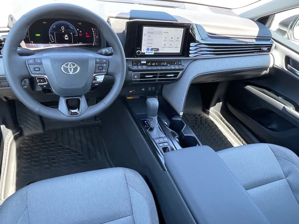 2026 Toyota Camry LE photo 7