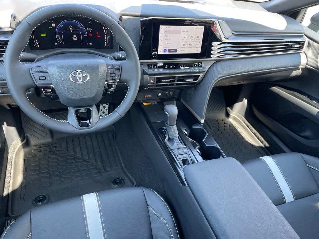 2026 Toyota Camry SE photo 7